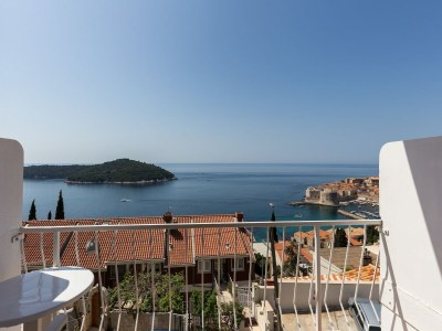 Apartment Beautiful Nest Rooms - Double Room with Balcony and Sea View (Br. 1) in Dubrovnik - Apartment