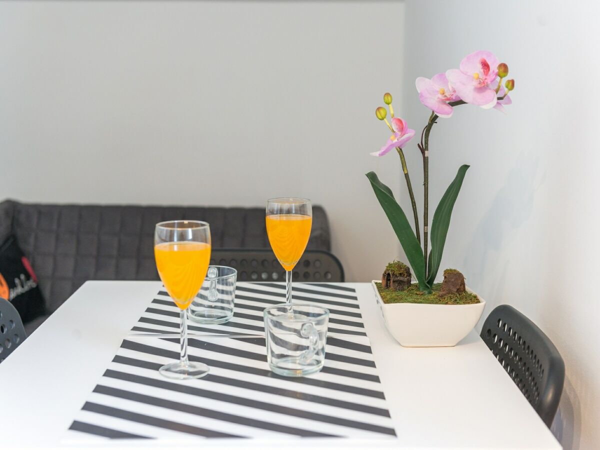 Apartment Apartment Marilyn - Two Bedroom Apartment with Terrace and Partial Sea View