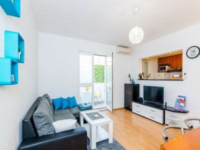 Apartment Apartment Antej - One Bedroom Apartment with Terrace and City View - Features photo 14