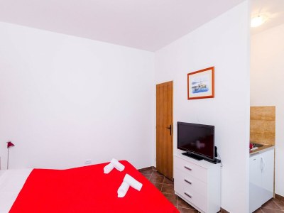 Apartment Miracle Apartments - Studio Apartment with Terrace and City View - Features photo 13