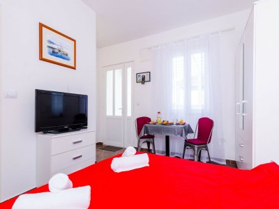 Apartment Miracle Apartments - Studio Apartment with Terrace and City View - Features photo 18
