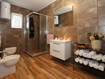Apartment Apartment Milenka - Four Bedroom Apartment with Terrace - Features photo 21