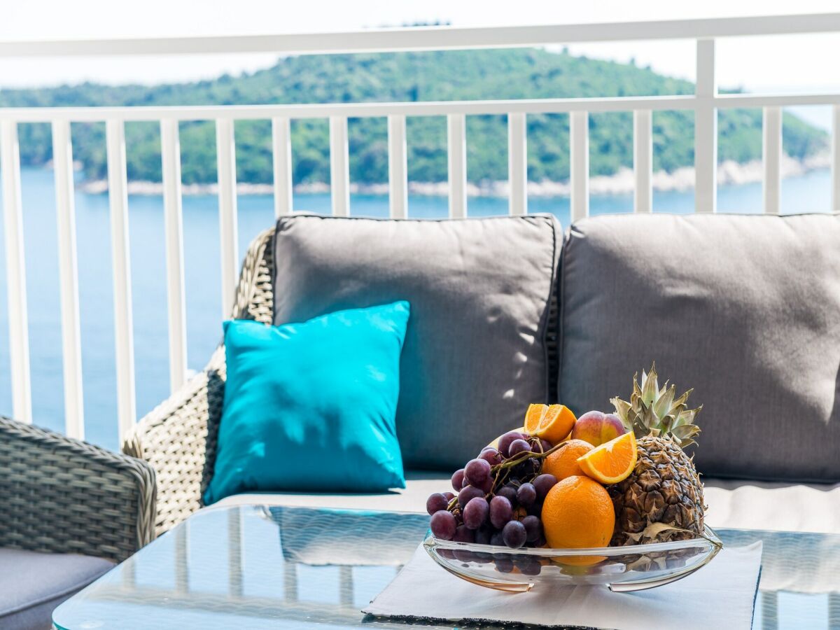 Apartment Apartments Lazarin - Two Bedroom Apartment with Balcony and Sea View (1 Veliki)