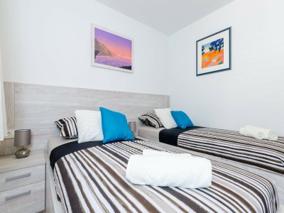 Apartment Apartments Lazarin - Two Bedroom Apartment with Balcony and Sea View (1 Veliki) - Features photo 9