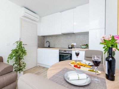 Apartment Apartments Lazarin - One Bedroom Apartment with Balcony and Sea View (2 Mali ) - Features photo 23