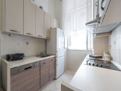 Apartment Apartment Old Writer - Two Bedroom Apartment with City View - Features photo 5