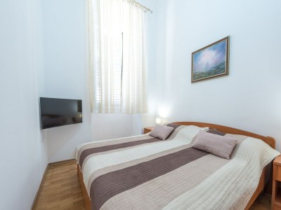 Apartment Apartment Old Writer - Two Bedroom Apartment with City View - Features photo 11