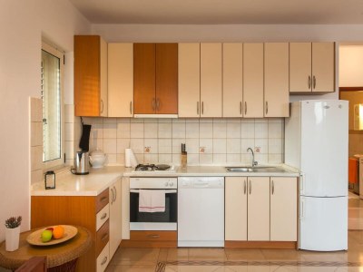 Apartment Bodul Vacation Apartment - Two Bedroom Apartment with Terrace and Sea View - Features photo 15