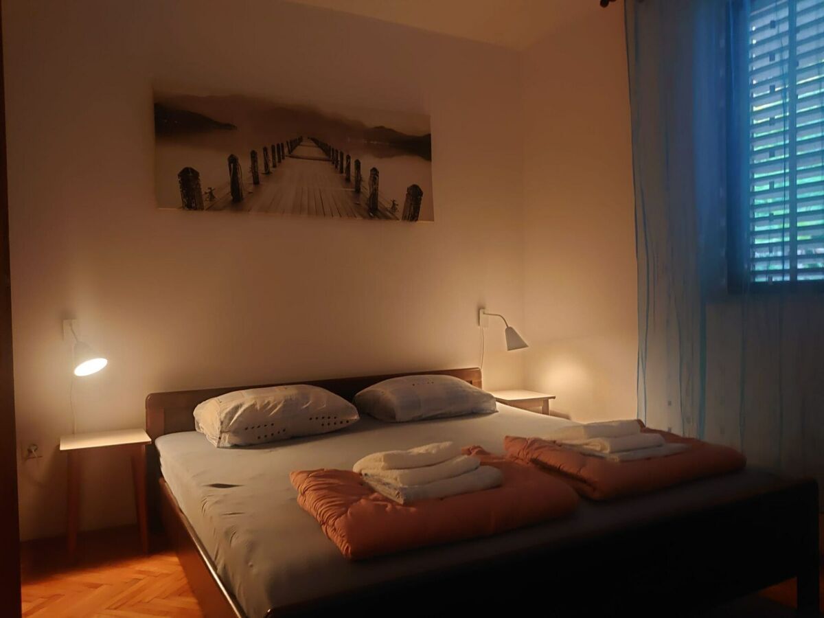 Apartment Villa Peragić - Triple Room with Balcony and Private External Bathroom - Features photo 4
