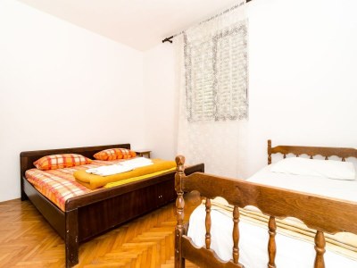 Apartment Villa Peragić - Triple Room 2 - Features photo 5