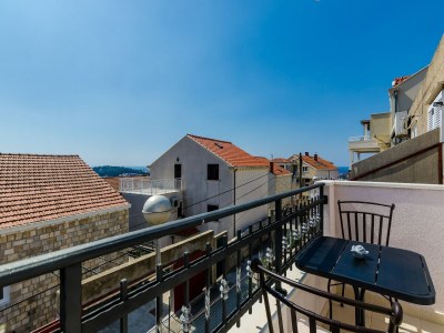 Apartment Apartments Life - Two Bedroom Apartment with Balcony and Sea View - Outdoor photo 2