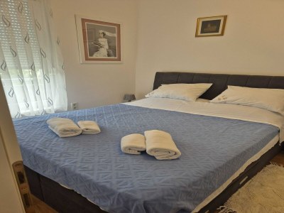 Apartment Apartment Josip - One Bedroom apartment - Features photo 11
