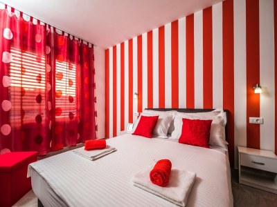 Apartment Apartments & Rooms Sunshine Home - Double Room ( Red ) in Korčula - Apartment