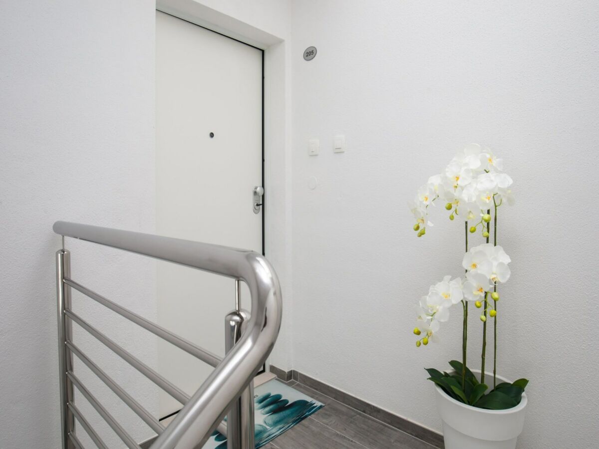 Apartment Apartments Dva Galeba - Comfort One Bedroom Apartment with Sea View (205) - Outdoor photo 2