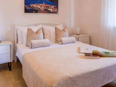 Apartment Apartment Karla - Two-Bedroom Apartment with Sea View - Features photo 8