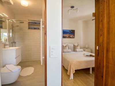 Apartment Apartment Karla - Two-Bedroom Apartment with Sea View - Features photo 12