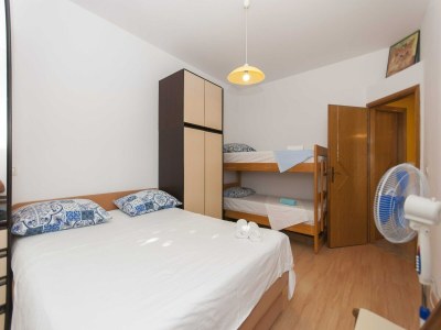 Apartment Apartment Brajki-Three Bedroom Apartment with Balcony and Sea View - Features photo 12