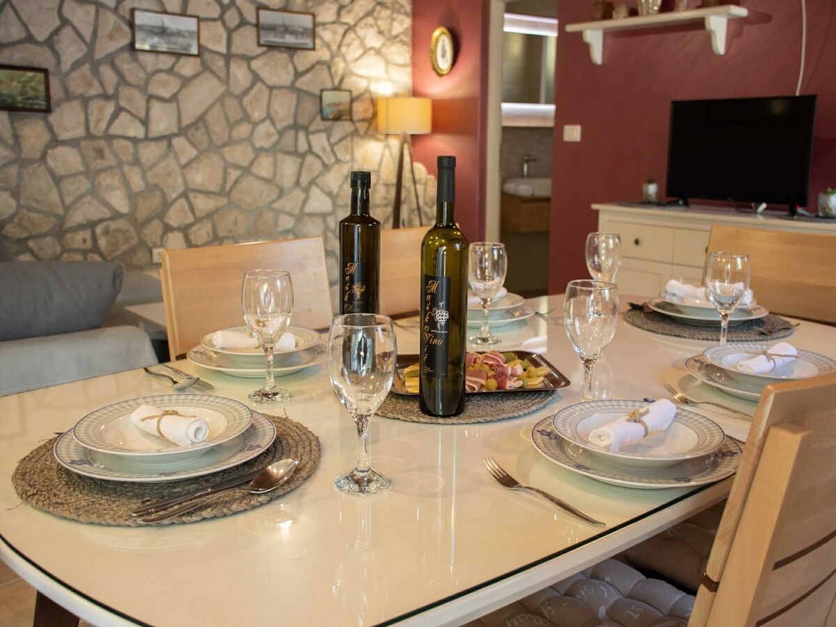 Holiday house Holiday Home Luna - Two Bedroom Holiday Home with Sea View - Features photo 3