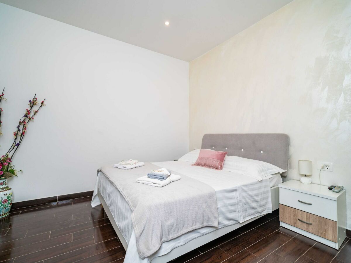 Apartment Apartments Dub - One-Bedroom Apartment (no.3) - Features photo 4