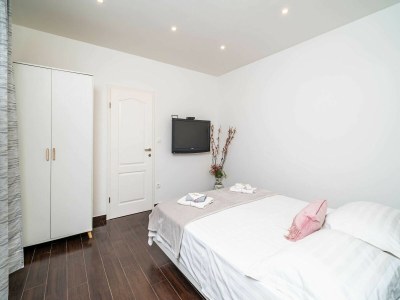 Apartment Apartments Dub - One-Bedroom Apartment (no.3) - Features photo 13