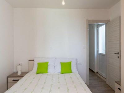 Apartment Apartment Nike - Two-Bedroom Apartment with Terrace - Features photo 4