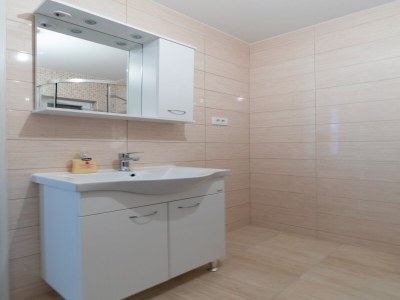 Apartment Apartment Nike - Two-Bedroom Apartment with Terrace - Features photo 9