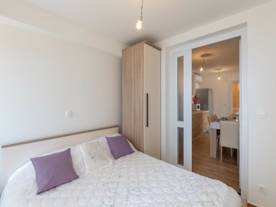 Apartment Apartment Nike - Two-Bedroom Apartment with Terrace - Features photo 12