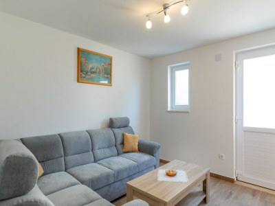 Apartment Apartment Nike - Two-Bedroom Apartment with Terrace - Features photo 15