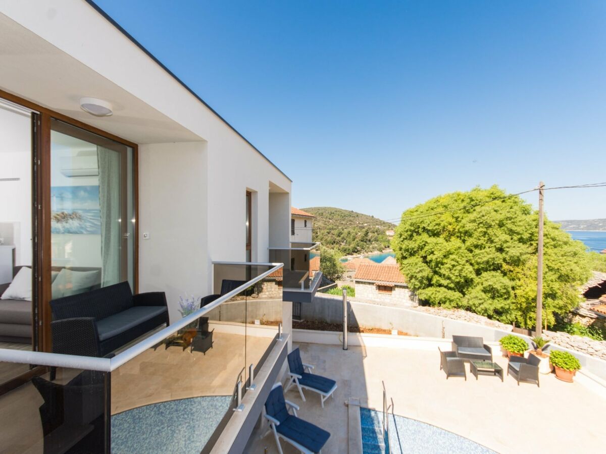 Apartment Villa LA-Comfort One Bedroom Apartment with Sea View Terrace 2