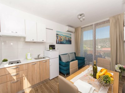 Apartment Villa LA-Comfort One Bedroom Apartment with Sea View Terrace 2 - Features photo 27