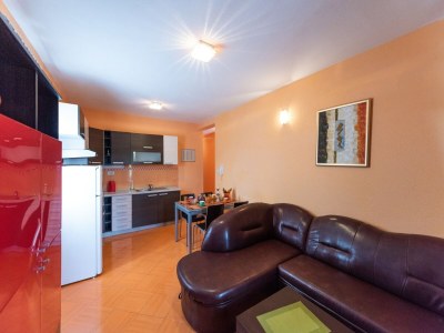 Apartment Apartments Karen - Two Bedroom Apartment with Balcony (A1) - Features photo 10