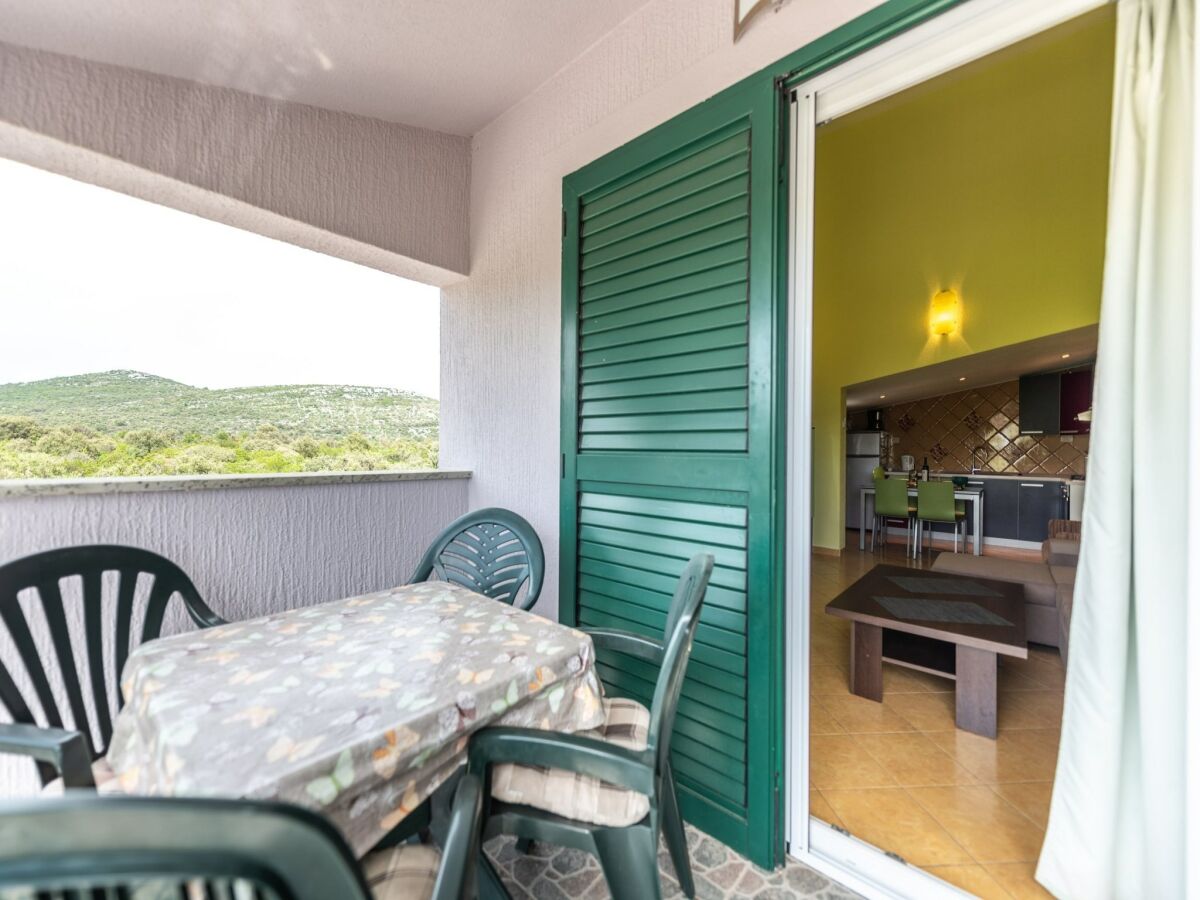 Apartment Apartments Karen - Standard One Bedroom Apartment with Balcony (A3) - Outdoor photo 4