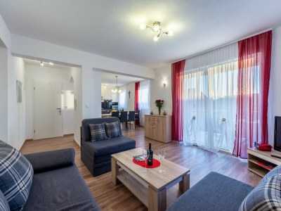 Apartment Apartments Palma - Two Bedroom Apartment with Balcony and Sea View  ( Veliki ) - Features photo 23