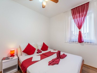Apartment Apartments Palma - Two Bedroom Apartment with Balcony and Sea View  ( Veliki ) - Features photo 31