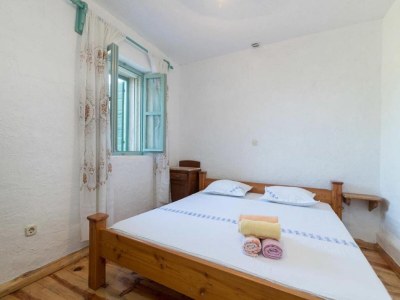Holiday house Lavender Cottage-Two Bedroom  Holiday Cottage  with Terrace - Features photo 12