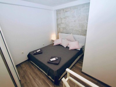 Apartment Dalmatian White Shell Apartment- Two Bedroom Apartment - Features photo 15