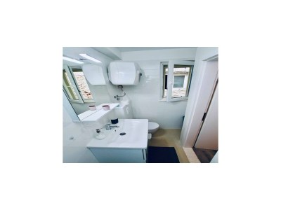 Apartment Dalmatian White Shell Apartment- Two Bedroom Apartment - Features photo 17