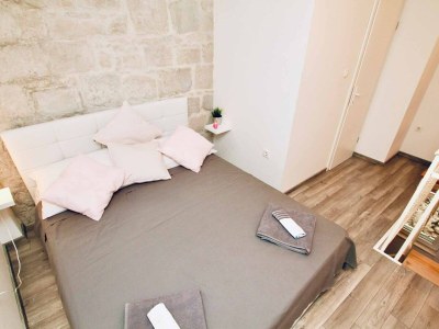 Apartment Dalmatian White Shell Apartment- Two Bedroom Apartment - Features photo 18