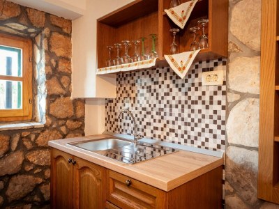 Villa Villa Lazini Dvori - Two Bedroom Stone House Villa with Private Pool - Features photo 22
