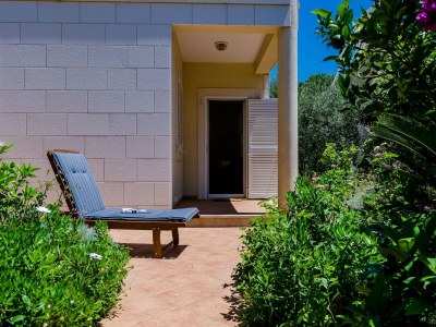 Apartment Private Garden Apartment Dubrovnik - Two-Bedroom Apartment with Garden and Terrace - Outdoor photo 5