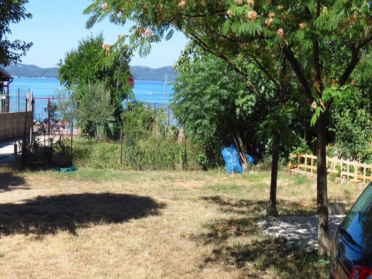 Apartment Apartments Melita - Comfort Two Bedroom Apartment with Terrace and Sea View (A2) - Outdoor photo 2
