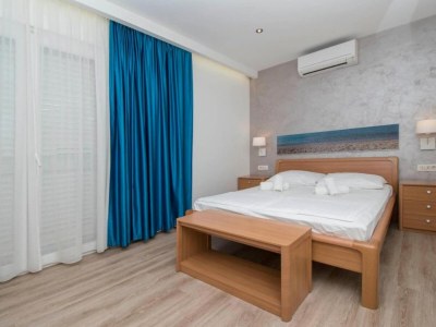 Apartment Apartments Antonio - Comfort One-Bedroom Apartment with Balcony and Sea View - 4 - Features photo 11