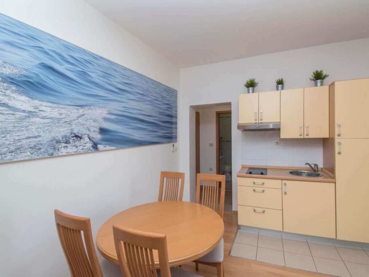 Apartment Apartments Antonio - One Bedroom Apartment with Balcony - 1