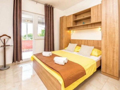 Holiday house Holiday Home Marinela - Four Bedroom Holiday Home with Swimming Pool - Features photo 18