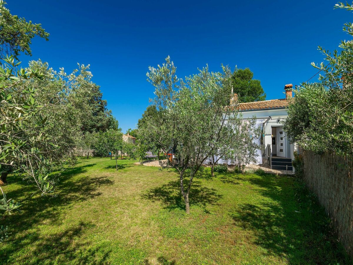 Holiday house Holiday house Chill out Loborika - Two Bedroom Holiday Home with Terrace - Outdoor photo 4