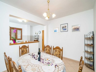Apartment Apartment Bobić- Three Bedroom Apartment with Balcony and Sea View - Features photo 31