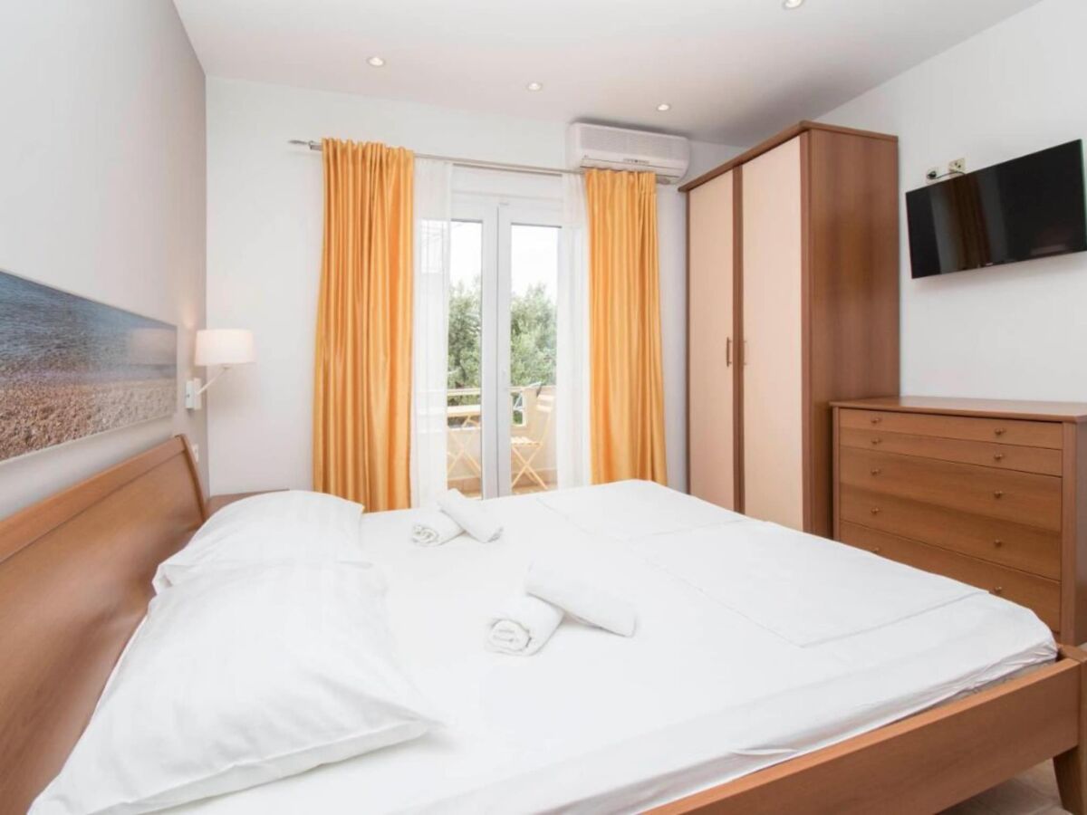 Apartment Apartments Antonio - Studio with Balcony (2+1) - 5