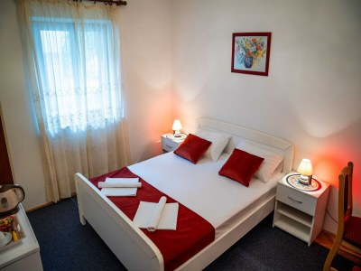 Apartment Guest House Cesic - Double Room No3 - Features photo 9