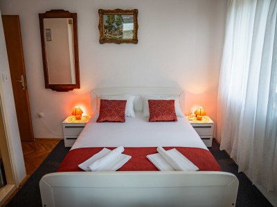 Apartment Guest House Cesic - Double Room No3 - Features photo 11