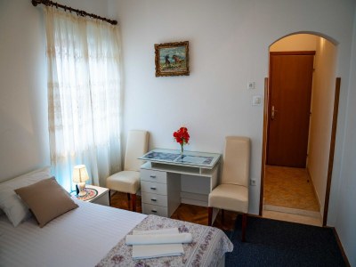Apartment Guest House Cesic - Double Room No3 - Features photo 16
